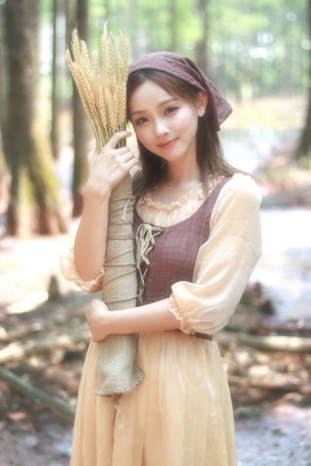 귀염둥이 여동생 단정은 화보 블록버스터로, 신선하고 아름다워 마치 선녀가 세상에 내려온 것 같다.