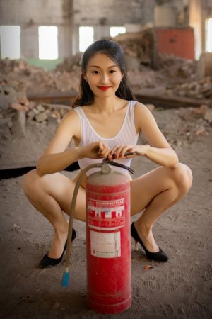 Sexy beauty fox demon boldly exposed, graceful body, wild full