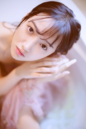 優雅な雰囲気の女の子