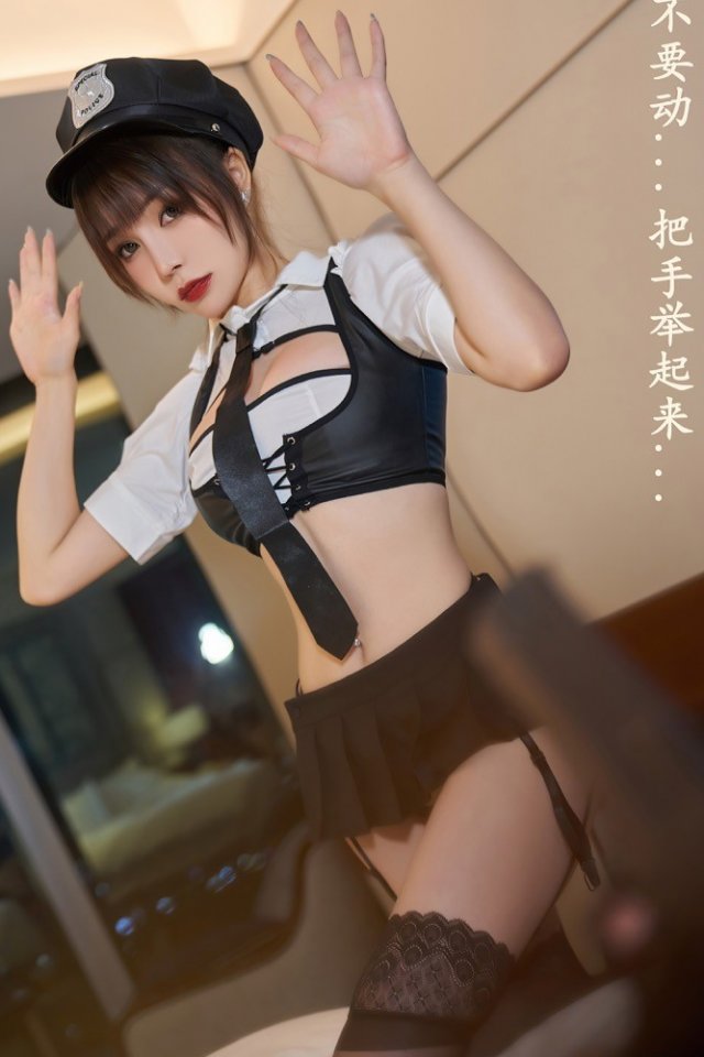 女搜查官惨遭痴汉围捕,为了正义只能牺牲自己